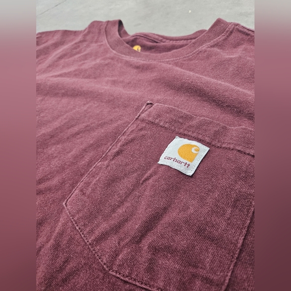Carhartt Men's Classic Short sleeve TShirt Size Medium Original Fit, Maroon Logo - Picture 2 of 5